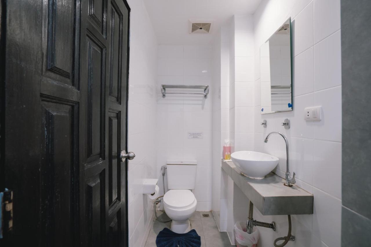 Hotel Noble House Patong Exterior foto