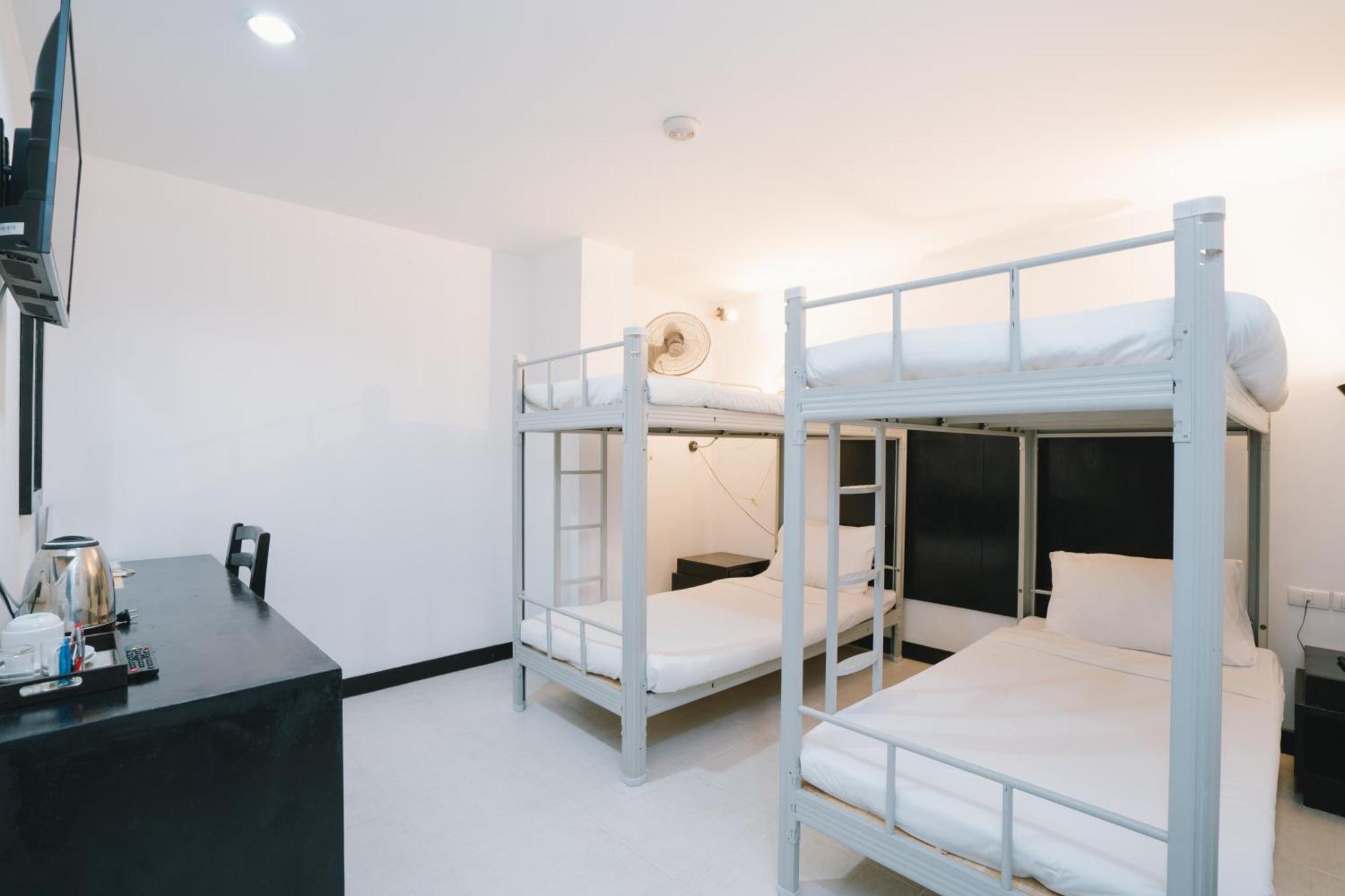Hotel Noble House Patong Exterior foto